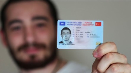 Ehliyet yenileme uzatıldı mı, son tarih ne zaman? 2025 ehliyet yenileme ücreti - Haberler