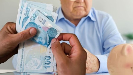 Banka, emekli maaşını bloke edebilir! Yargıtay’ın ödenmeyen tüketici kredisi kararı  - Ekonomi