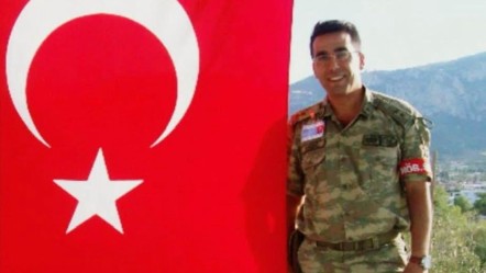 Halı sahada kahreden ölüm! Kalp krizi geçiren emekli yüzbaşı hayatını kaybetti - Gündem