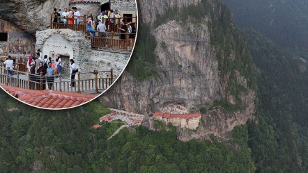 Ünlü manastıra 151 bin kişi tırmandı! Gezi rehberinin ilk sırasında yer alıyor - Yaşam