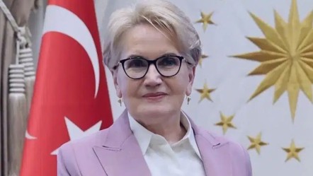 Yeni imajıyla gündem oldu! Meral Akşener sarı saçlarından vazgeçti - Gündem