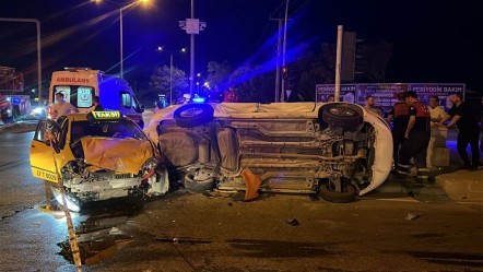 Çanakkale'de yürekleri ağza getiren kaza: 8 yaralı - 3. Sayfa