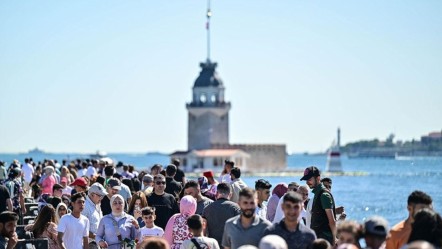 İstanbul yanıyor! Sıcaklar rekor kırdı, vatandaşlar sahile akın etti - Yaşam