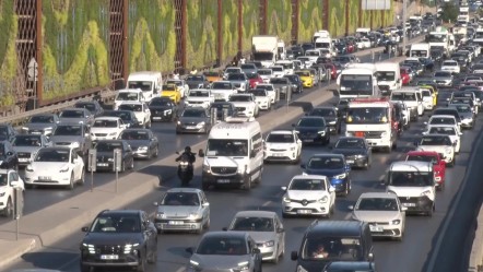 İstanbul'da iş çıkışı trafik durma noktasına geldi! Her iki istikamette uzun kuyruklar oluştu - Gündem