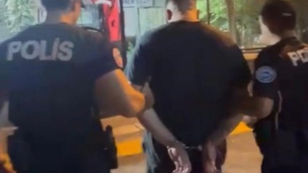 İzmir'de 11 yıl hapis cezasıyla aranıyordu! Kıskıvrak yakalandı - 3. Sayfa