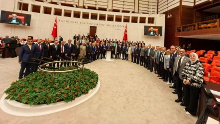 Meclis tatile girdi! Milletvekilleri hatıra fotoğraf çektirdi - Gündem