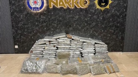 Esenyurt'ta zehir tacirlerine büyük darbe! 144 kilogram uyuşturucu ele geçti - Gündem