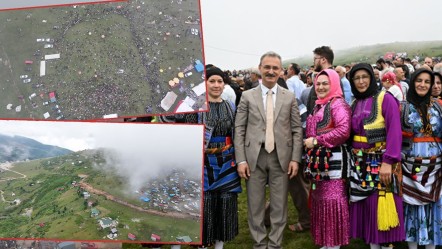 Binlerce insan sisin içine akın etti! Sis Dağı'nda renkli gelenek bozulmadı - Yaşam