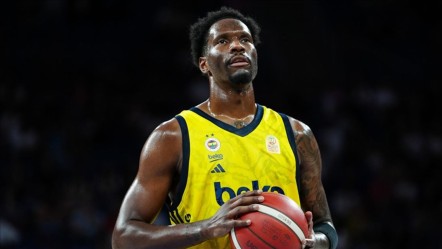 Fenerbahçe Beko'dan ayrılan Nigel Hayes-Davis, NBA takımlarından Phoenix Suns'a imza attı - Spor