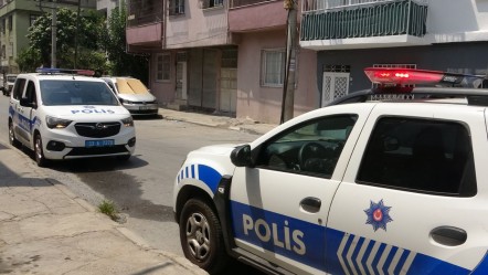 Kapı önünde 2 ceset! Anne-kız canice katledildi, polis en yakınlarının peşinde - 3. Sayfa