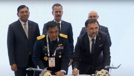Cumhuriyet tarihinin en büyük ihracatı! KAAN için imzalar atıldı, Endonezya'ya 48 adet satılacak - Dünya