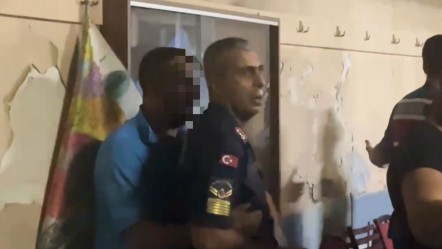 Alevlerin arasında ortalığı karıştıran iddia! Tekme tokat dövüldü, jandarma kurtardı - Gündem