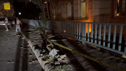 Beyoğlu'nda dehşet anları! Dolmuş otobüse çarptı, 2'si ağır 5 yaralı - 3. Sayfa