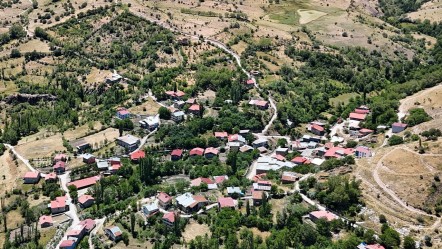 Bozkırın ortasında saklı bir hazine! Adeta vahayı andırıyor, gören hayran kalıyor - Yaşam