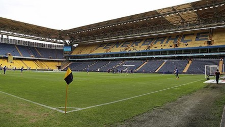 Sponsorluğu çok konuşulmuştu! Chobani'nin tabelaları Fenerbahçe stadına asıldı - Spor