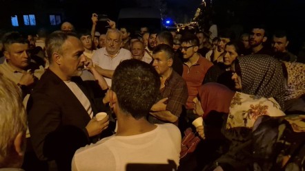 15 günlük kesinti köylüleri isyan ettirdi! 3 köy birleşip yolu kapattı - Yaşam