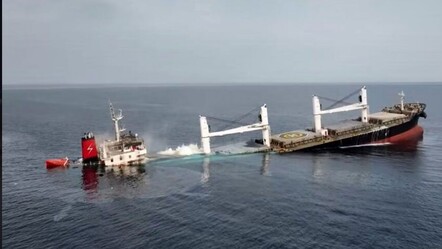 Batan gemide öldükleri sanılıyordu! 10 kişinin hayatta olduğu ortaya çıktı - dunya