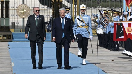 Cumhurbaşkanı Erdoğan, Kazakistan Cumhurbaşkanı Tokayev’i resmi törenle karşıladı - Gündem