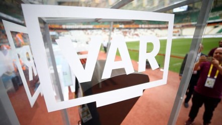 Kararları değiştirecek yeni sistem! VAR'a müdahale yetkisi geliyor - Spor