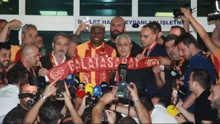 Galatasaray Osimhen'i KAP'a bildirdi! İşte yıldız forvetin maliyeti - Spor