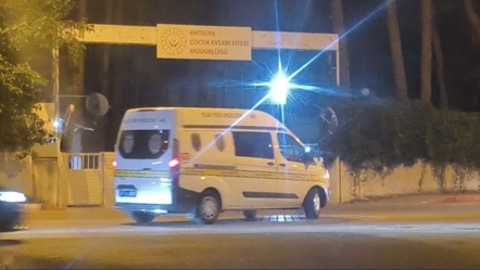 Antalya'da yürekleri sızlatan olay... Birkaç günlük bebek sokağa terk edildi! 5 aylık mücadelede acı son - 3. Sayfa