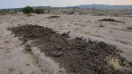 Dünyaca ünlü Kapadokya'da tepki çeken görüntü: Kartpostallık manzara, yerini gübre yığınlarına bıraktı! - Yaşam