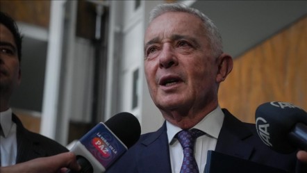 Kolombiya eski Devlet Başkanı Uribe'nin 12 yıllık cezası onandı - Dünya