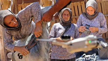 Sürüsünü korumak için bunu da yaptı! İnternetten izlediği videolarla öğrendi, görenler şaşkına döndü - Yaşam