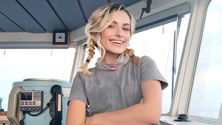 Trabzon'da dehşet! Balkondan girdi, eşini kalbinden vurup öldürdü - 3-sayfa