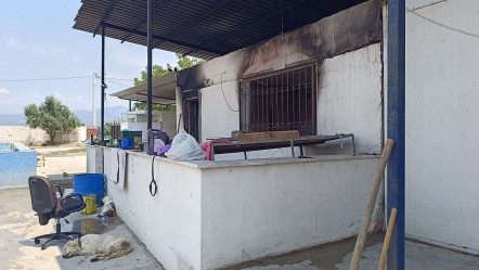 Dehşet evi! Yangın ihbarı diye gittiler korkunç manzarayla karşılaştılar - 3. Sayfa