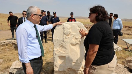 Son Hitit kralının mührü Külliye yolunda! Binlerce yıllık 4 eser ilk defa görülecek - Kültür - Sanat