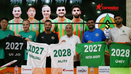 Alanyaspor dan imza şov! Uzun süreli 5 sözleşme: Burayı bırakamıyoruz - Spor