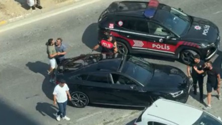 İstanbul'da park yeri kavgası! Beylikdüzü'nde sürücüler birbirine girdi, polis gözaltına aldı - 3. Sayfa