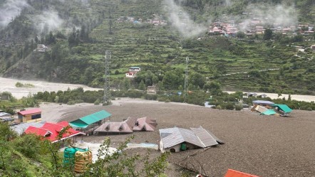 Hindistan'ı heyelan vurdu! 4 kişi hayatını kaybetti, 100'den fazla kayıp var - Dünya