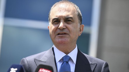 Ömer Çelik'ten sahte diploma skandalına ilişkin açıklama: Partiler arası tartışmaya çeviriyorlar - Gündem