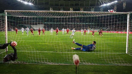 Süper Lig tarihine geçen ilginç notlar: Hakemin golüyle hafızalara kazınan maç - Spor