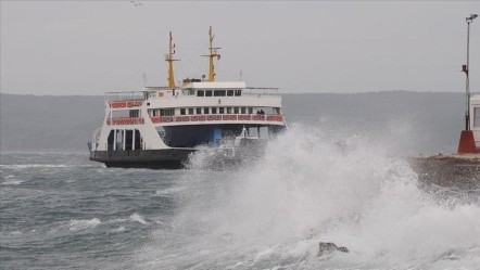 Güney Marmara feribot seferlerine hava muhalefeti - Yaşam