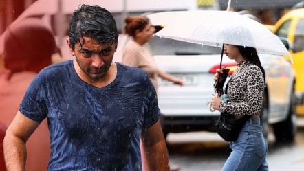 Meteoroloji'den hafta sonu uyarısı! Sıcaklık rekor seviyede, sağanak da devrede - Gündem