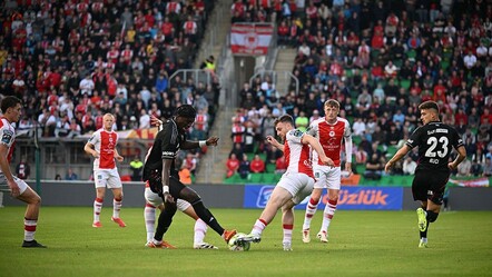 Beşiktaş, St. Patricks's'i deplasmanda dağıttı! Abraham resitali - haberler