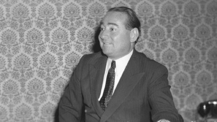 "Ayşe Tatile Çıktı” filminde bomba isim: Adnan Menderes'i canlandıracak oyuncu belli oldu - Magazin
