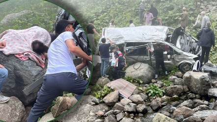 Yaylada turistleri taşıyan araç dereye uçtu! Ölü ve yaralılar var - 3. Sayfa