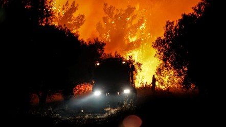 Çanakkale'de orman yangını sürüyor! 5 köy boşaltıldı, gözaltılar var - Gündem