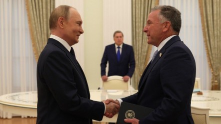 CIA yöneticisine Putin’den ödül! Trump’ın elçisine teslim edildi - Dünya