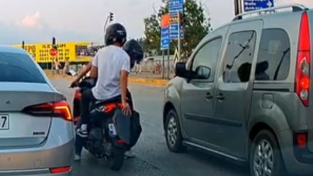 Işık ihlali için buldukları yöntem hem şaşırttı hem güldürdü - Gündem