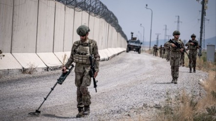 Kuş uçurtmuyorlar! Mehmetçik’ten İran sınırında süper gözetleme  - Gündem