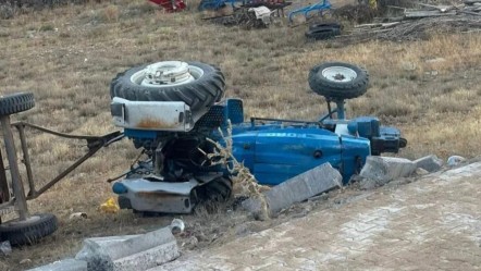 Devrilen traktör, karı kocaya mezar oldu - Gündem