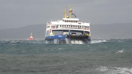 Hava koşulları engel oldu! Güney Marmara'da feribot seferleri iptal - Yaşam