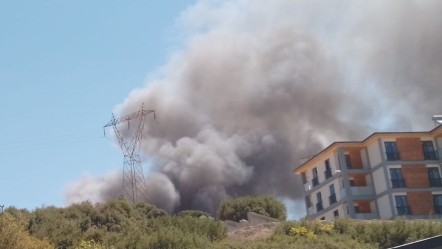 Kahramanmaraş'ta lojman inşaatında yangın! Havadan müdahale ediliyor - Gündem