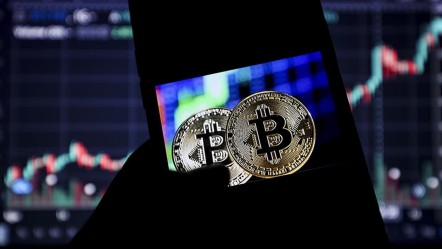 Kriptolarda dikkat çeken hareketler! Bitcoin ve Ethereum rekora yöneldi - Ekonomi
