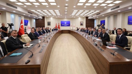 Memur ve memur emeklisinin zam pazarlığı devam ediyor! Taraflar bir kez daha bir araya geldi - Ekonomi